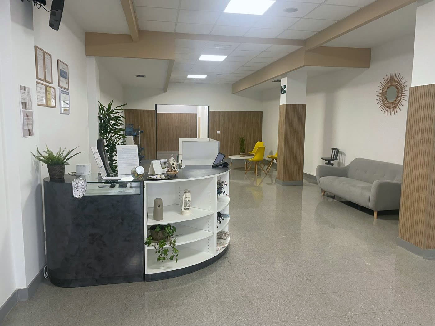 Interior de la clínica Bsalud de Pontevedra